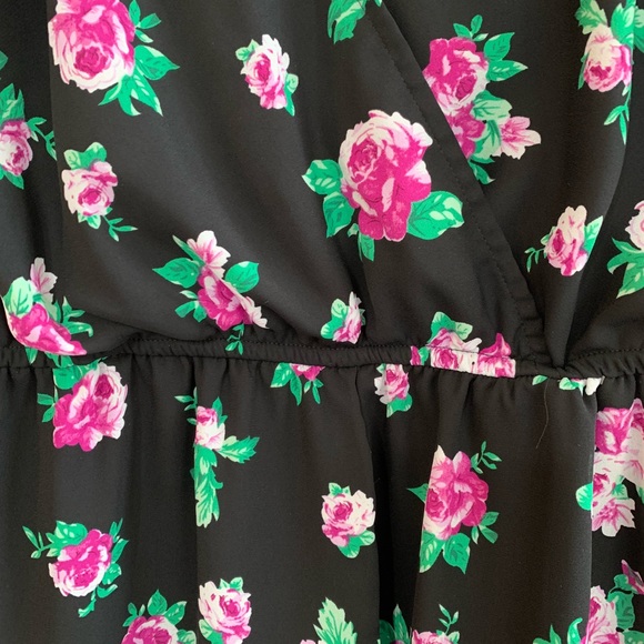 Floral Romper - Picture 3 of 3